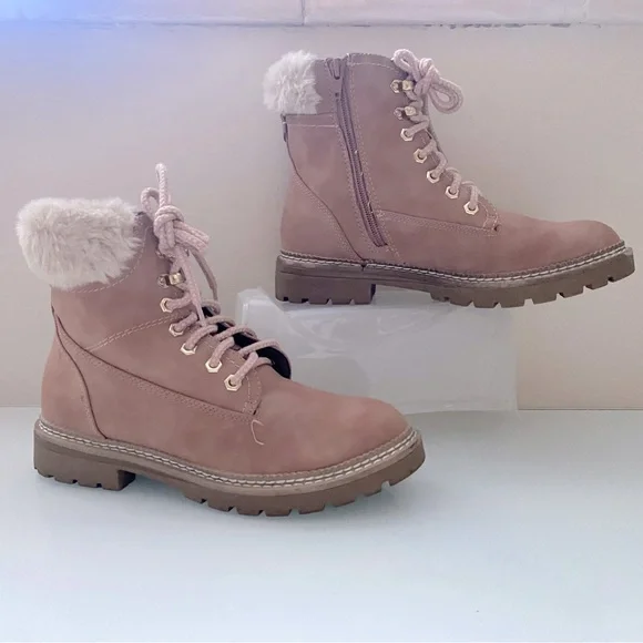 Steve Madden Peachy Tan Faux Fur-Lined Lace Combat Walking Ankle Boots Size 8 M - Picture 2 of 14